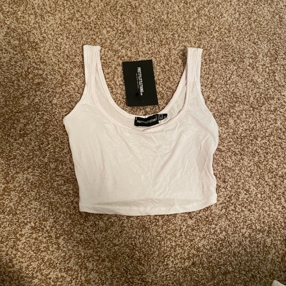 Pretty little thing crop - Picture 1 of 1